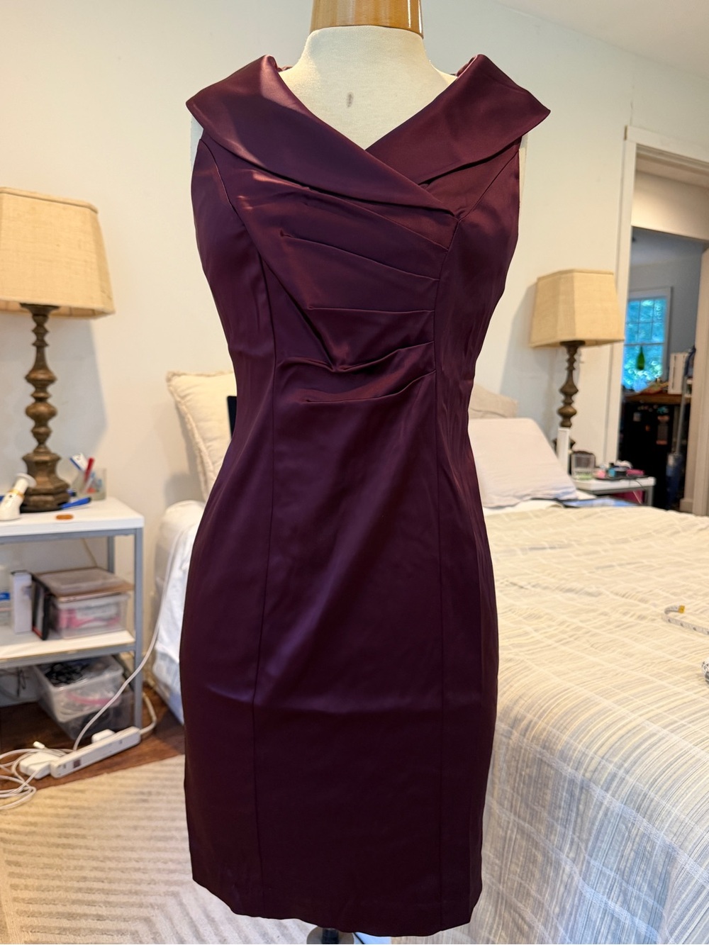 Calvin Klein Sleeveless Pleated Sheath Dress in Wine Size 2 NWT